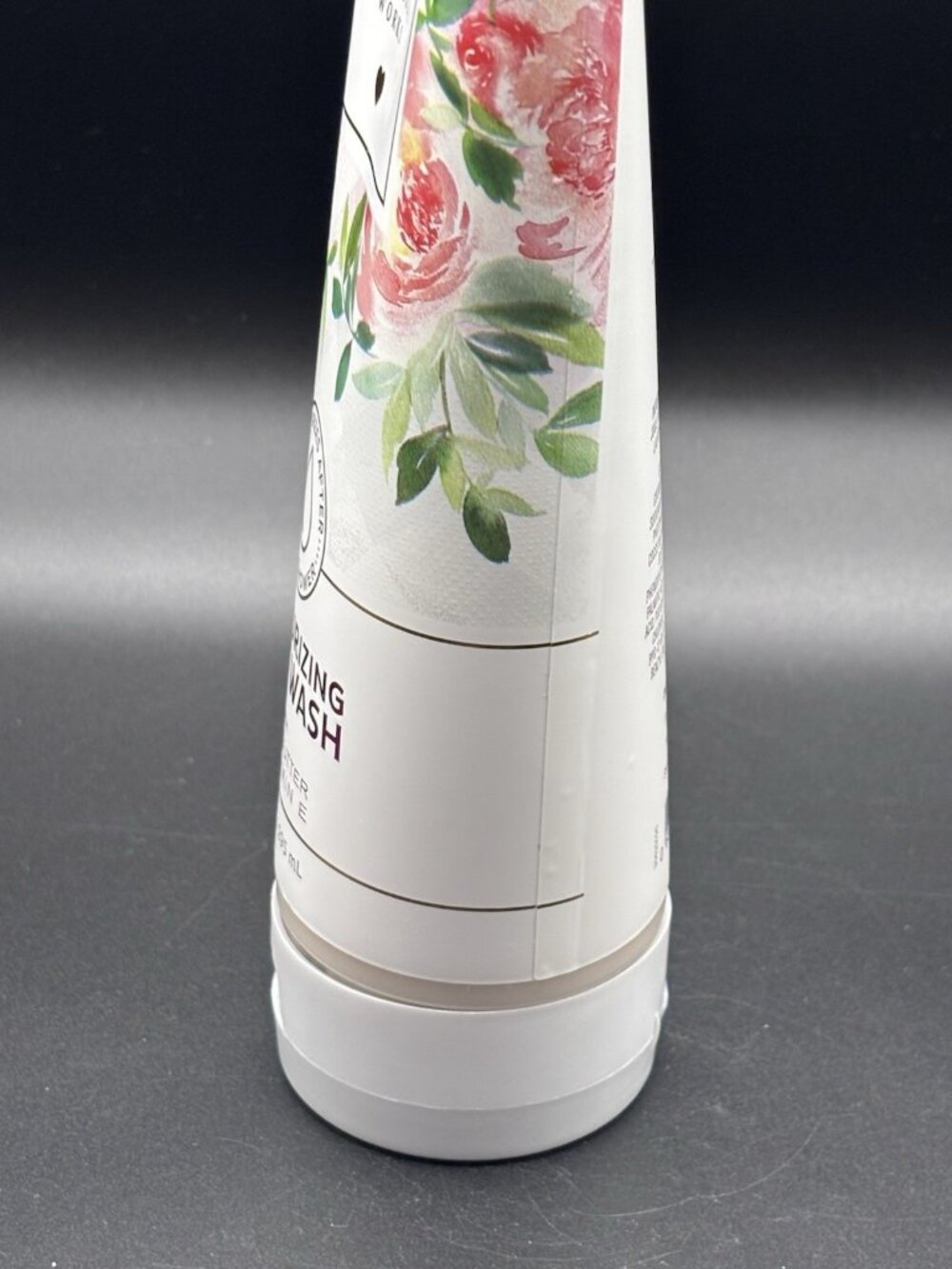 Bath & Body Works Moisturizing Body Wash Gingham Gorgeous 10 oz Strawberry Pink - Picture 11 of 16